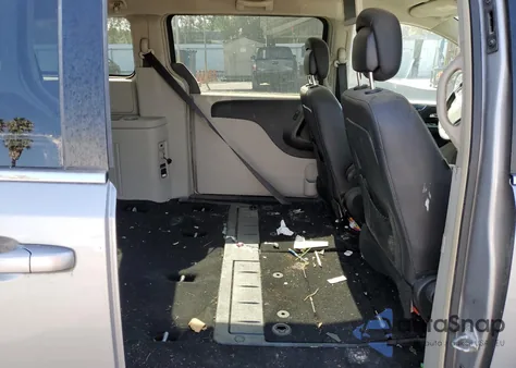 2014 Chrysler Town & Country Touring z USA, uszkodzony, nr VIN 2C4RC1BG4ER446888